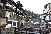 銀山温泉01